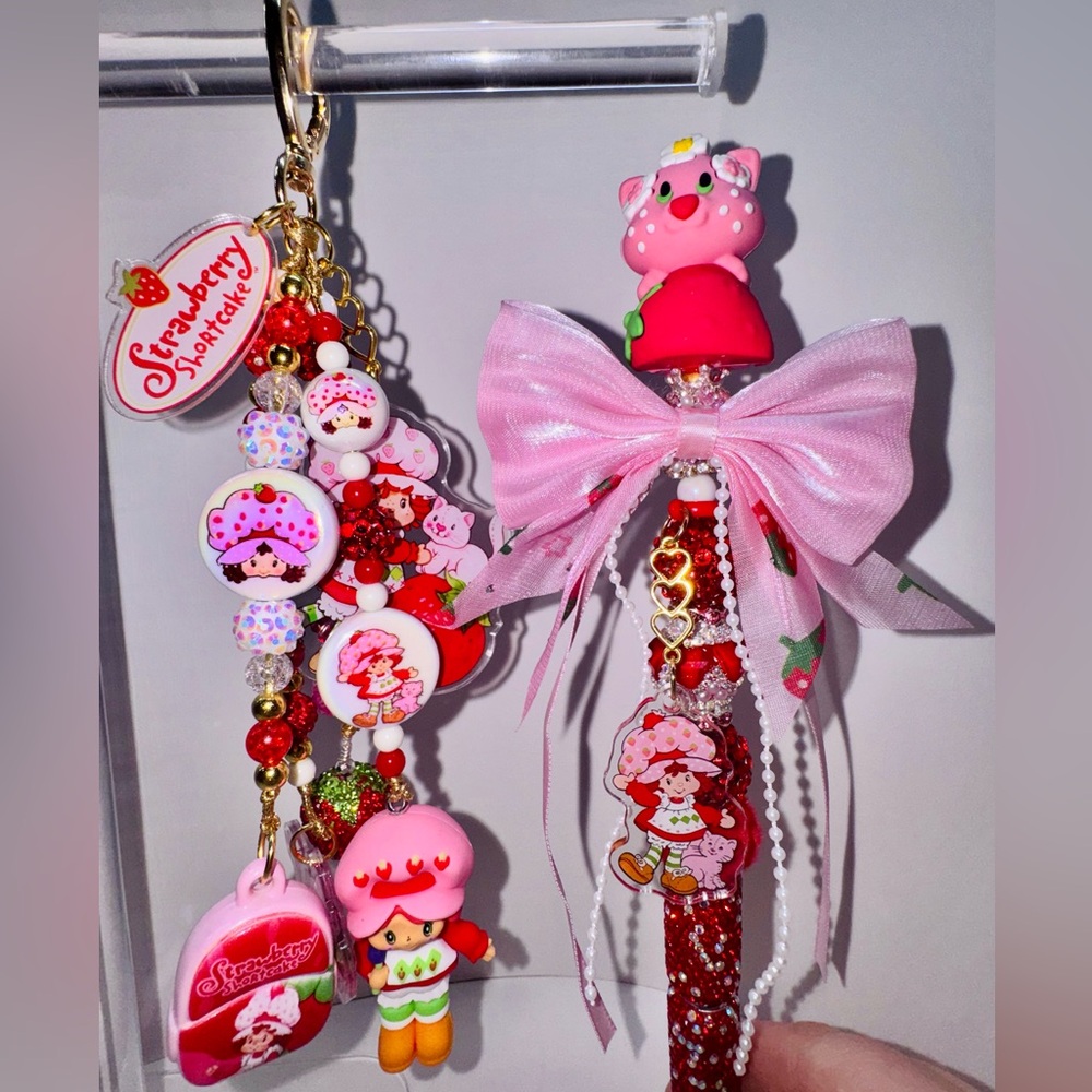 Strawberry Pen & Bag Charm Set - Picture 6 of 6